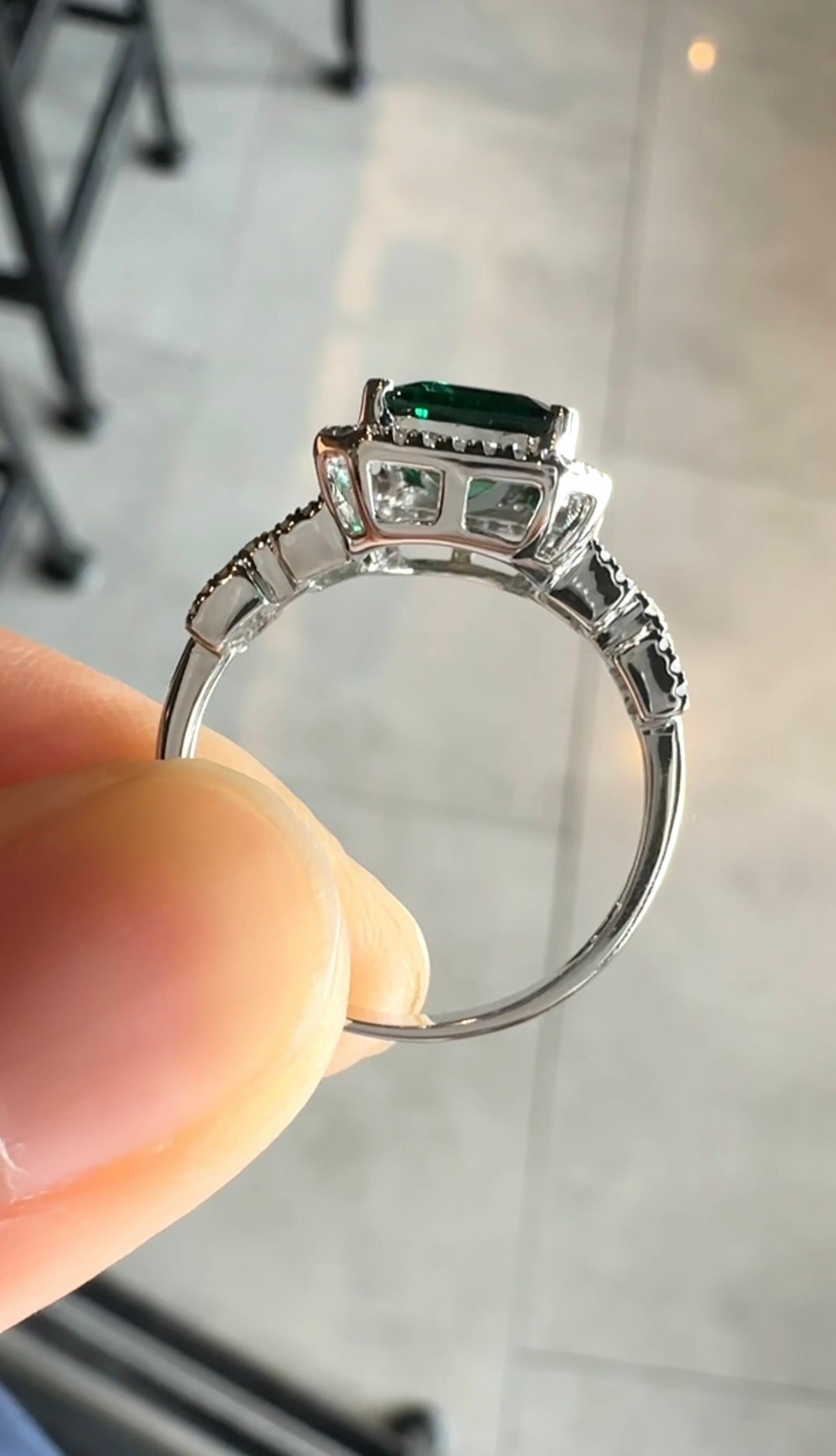 Nalia Emerald Ring