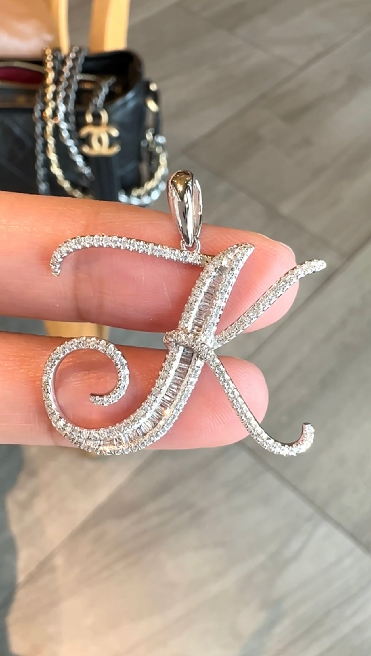 Kim K-Pendant