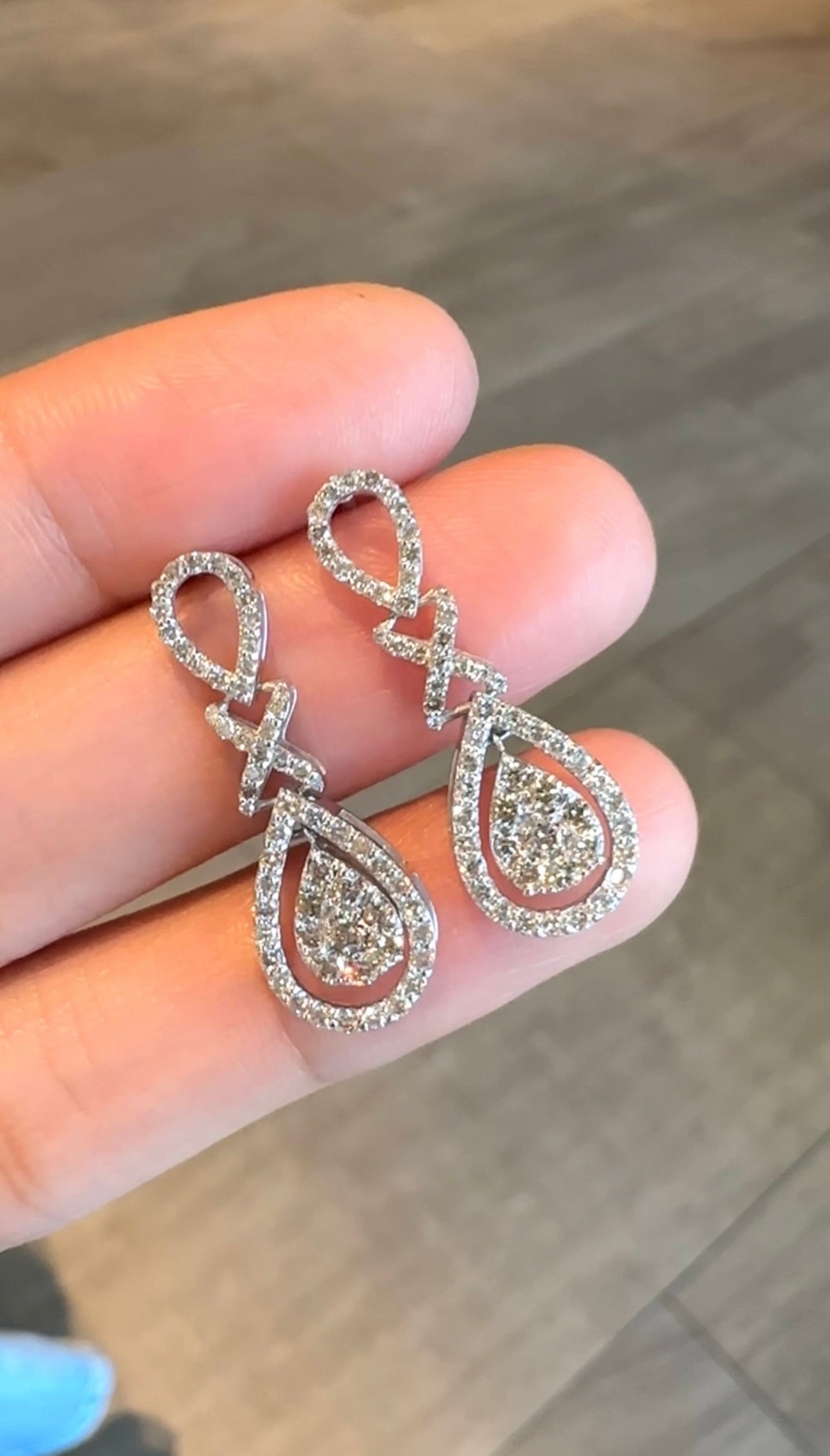 DIXIE Dangling Earrings