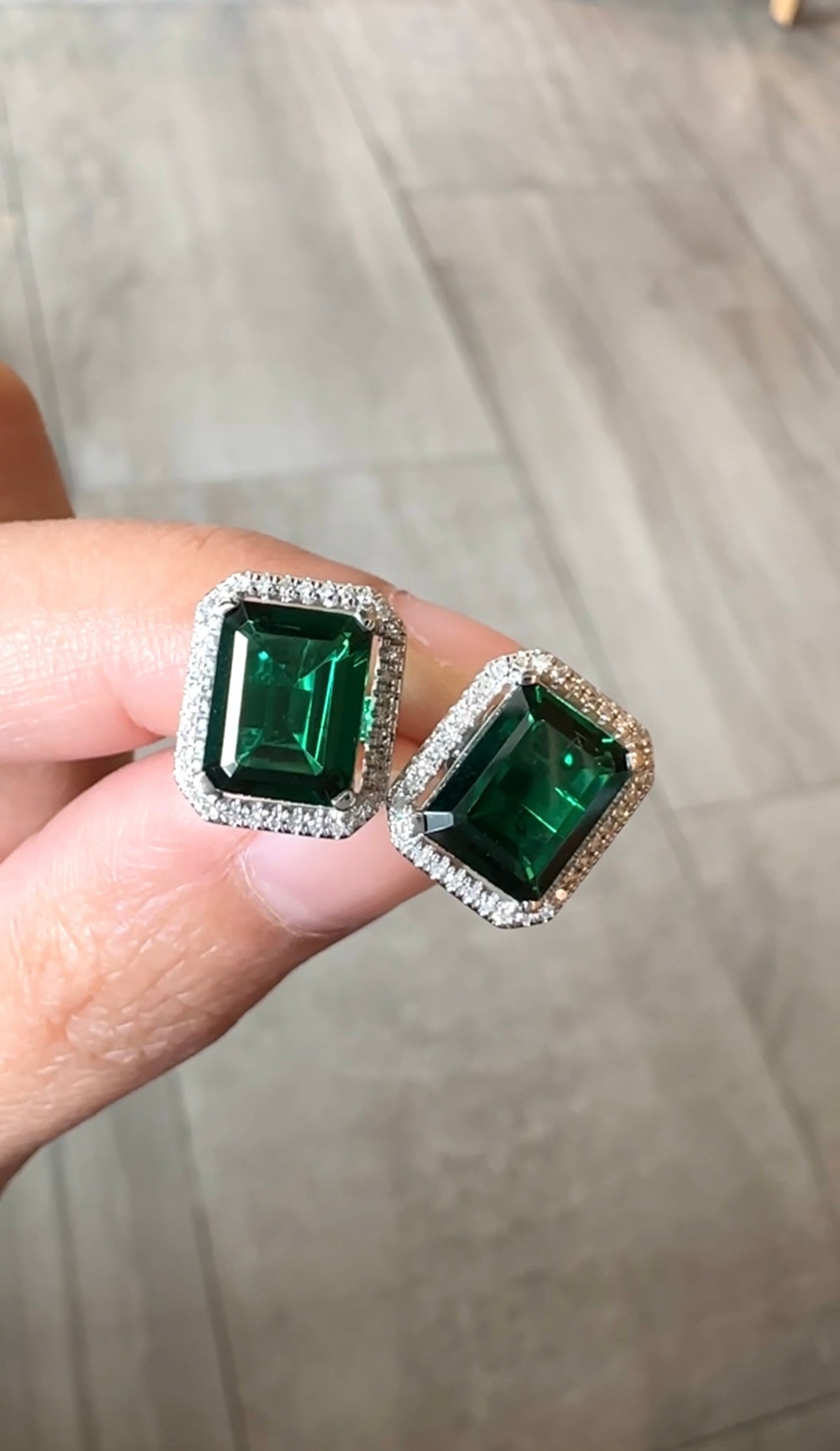 ODETTE Emerald Earrings