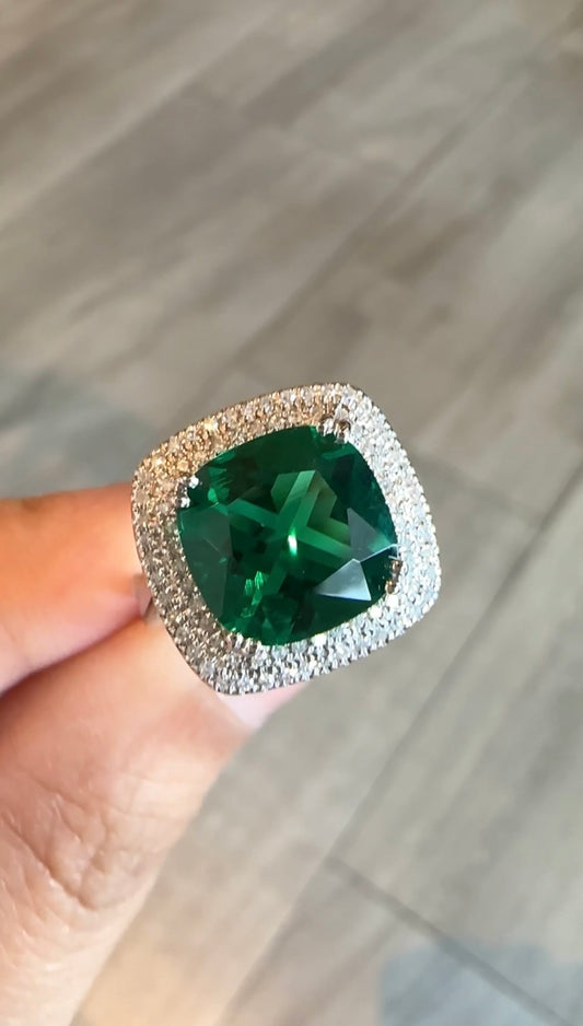 LUNETTE Emerald Square Ring