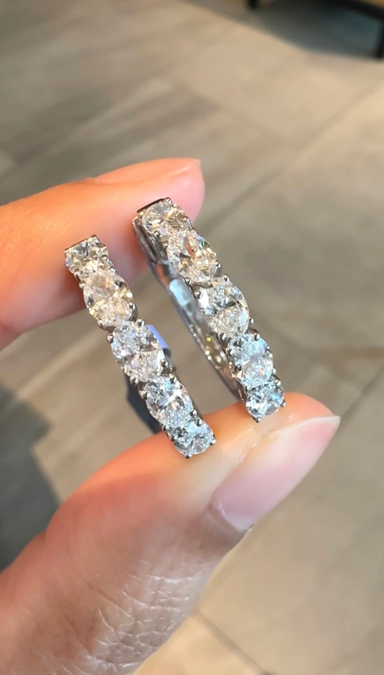 DIANTHA Diamond Creole Earrings